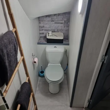 Quai 1 Voie A Parking Gratuit *